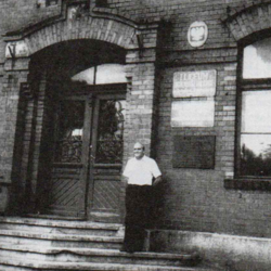 Heniek, Henry Bernard, is visiting his school in 1986. Collection of Tony Bernard